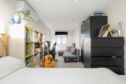 Lyndhurst Drive, Leyton, E10, Image 15