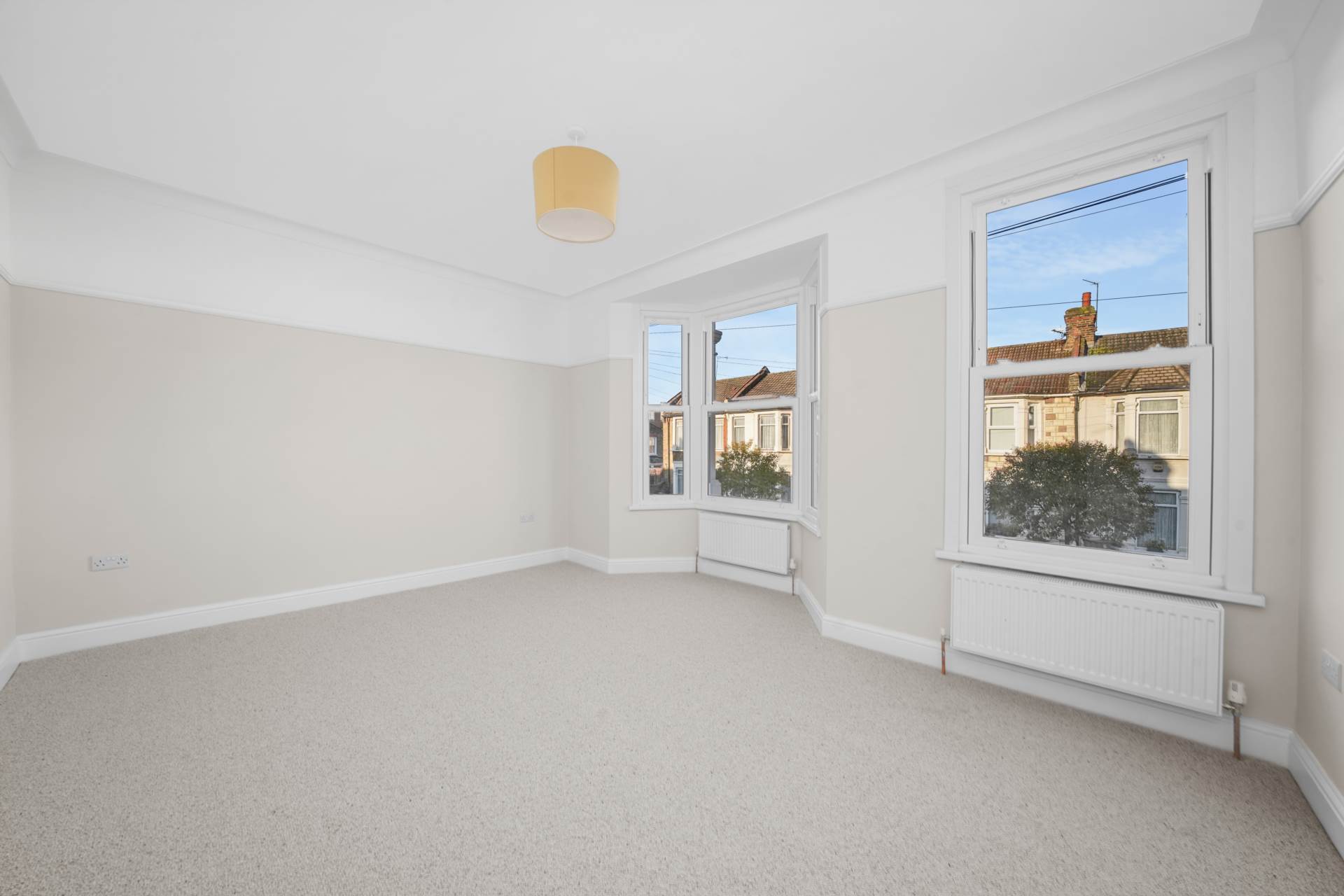 Simmonds Road, Leyton, E10, Image 12