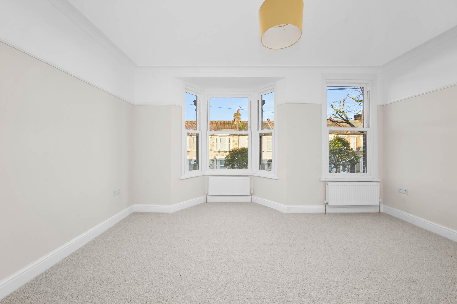 Simmonds Road, Leyton, E10, Image 13