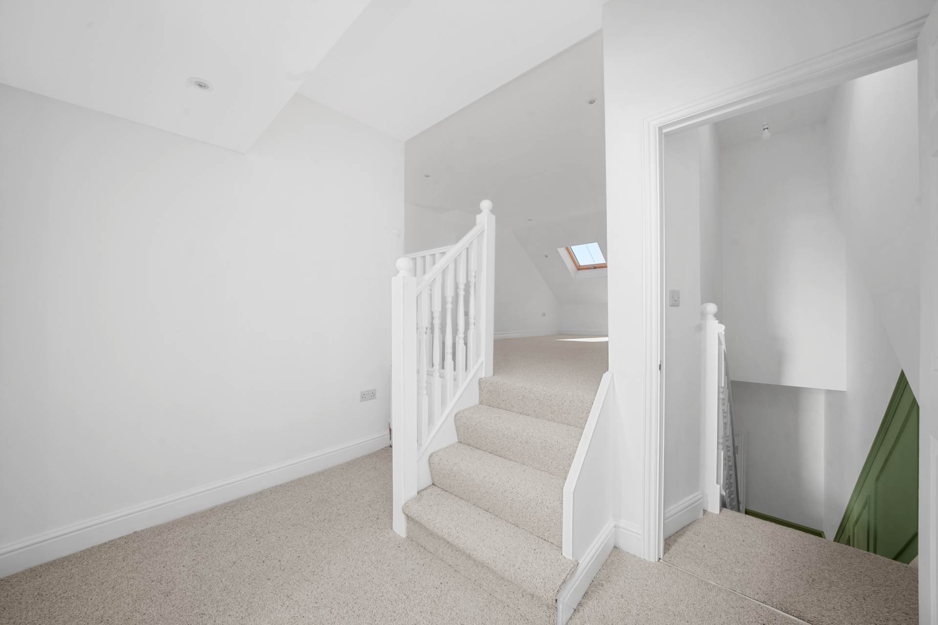 Simmonds Road, Leyton, E10, Image 21