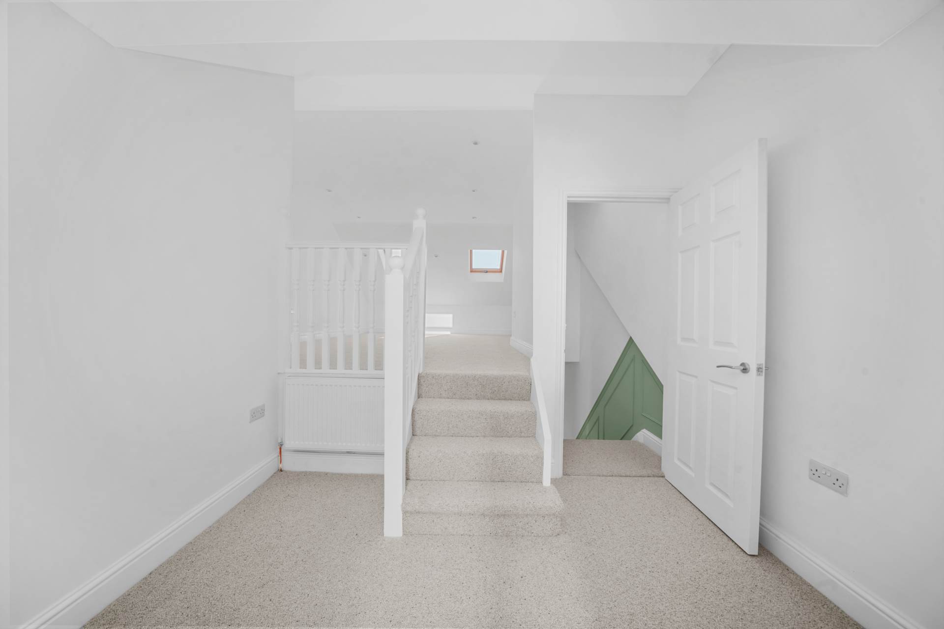 Simmonds Road, Leyton, E10, Image 22