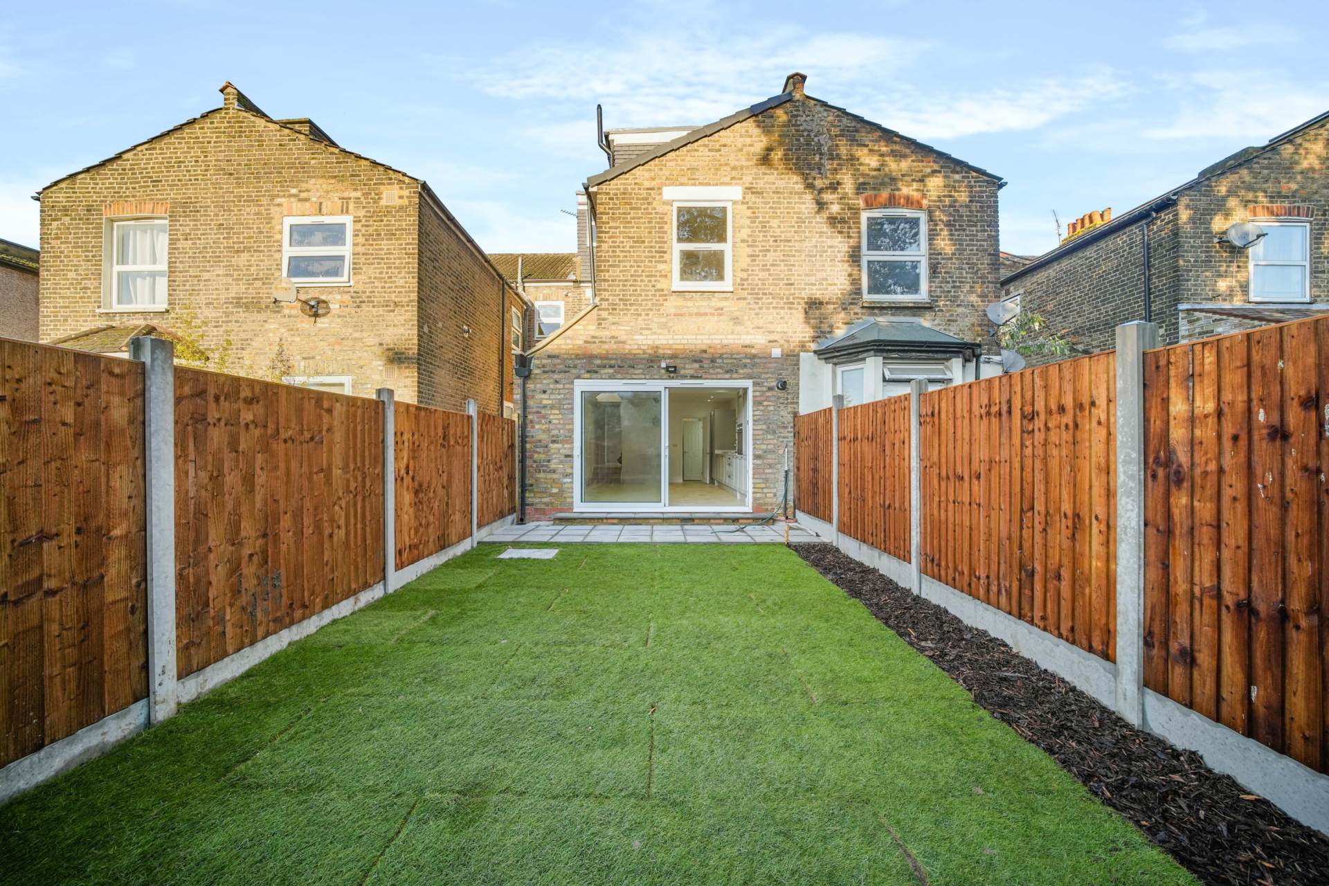 Simmonds Road, Leyton, E10, Image 26