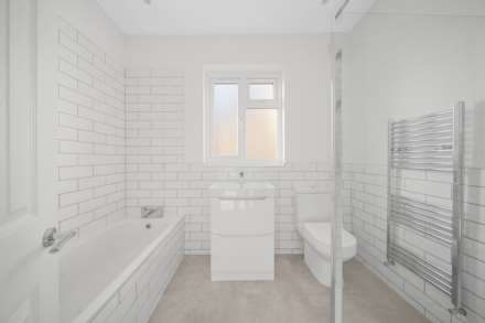 Simmonds Road, Leyton, E10, Image 16