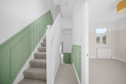 Simmonds Road, Leyton, E10, Image 18