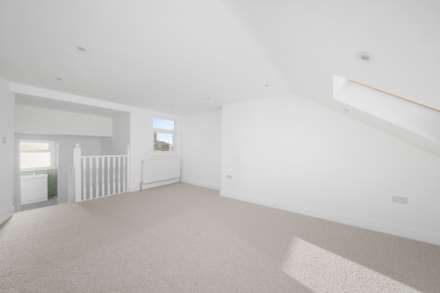 Simmonds Road, Leyton, E10, Image 20