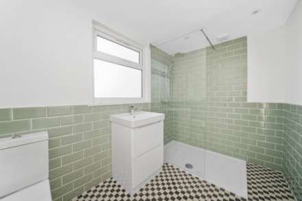 Simmonds Road, Leyton, E10, Image 24