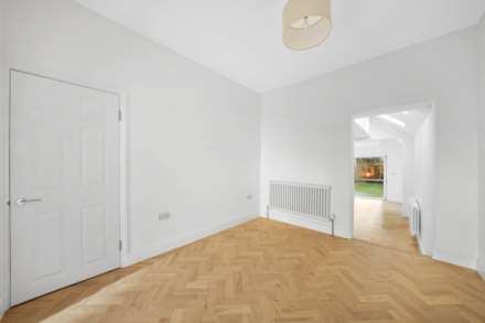 Simmonds Road, Leyton, E10, Image 4