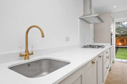 Simmonds Road, Leyton, E10, Image 6