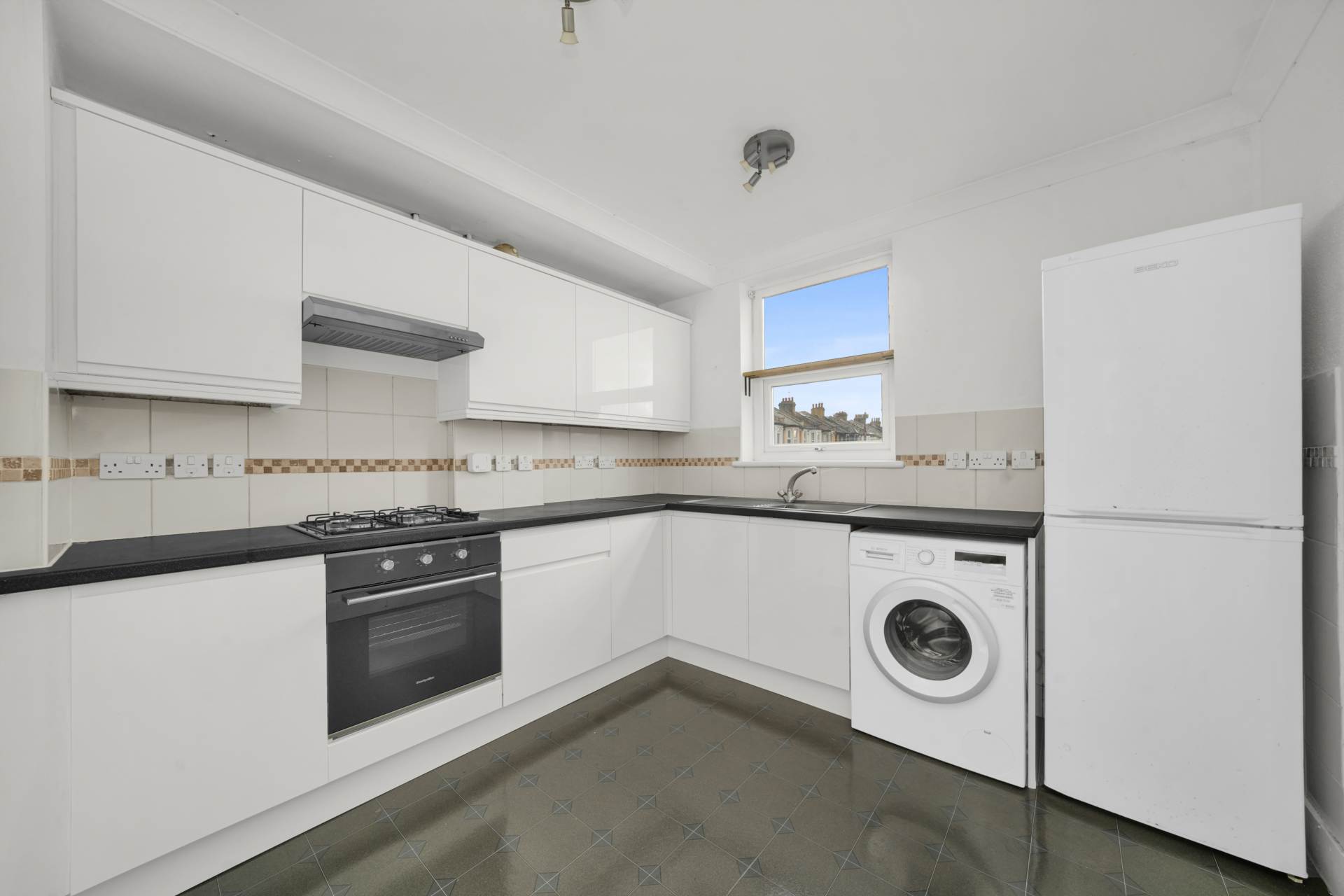 Capworth Street, Leyton, E10, Image 10