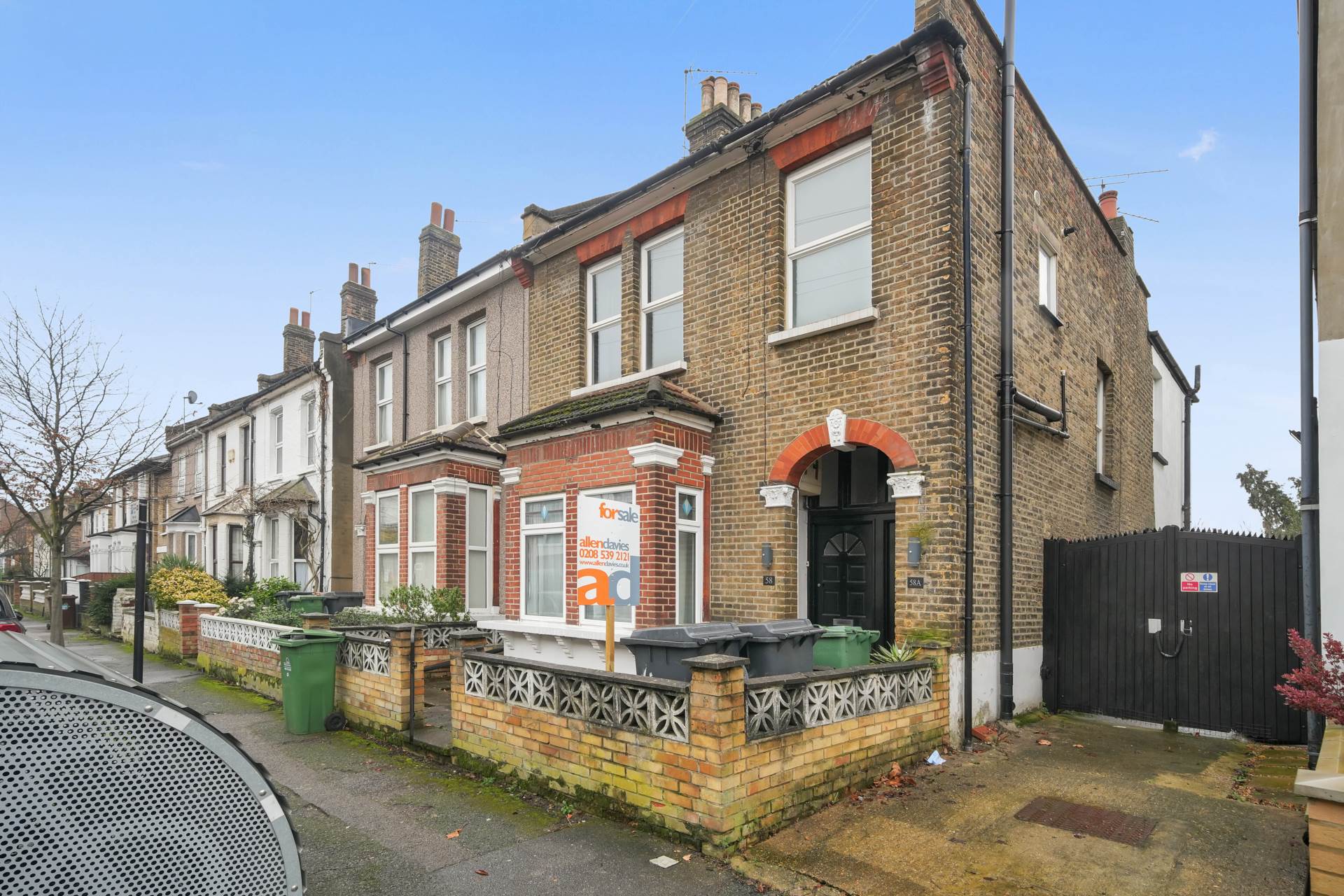 Thornhill Road, Leyton, E10, Image 17