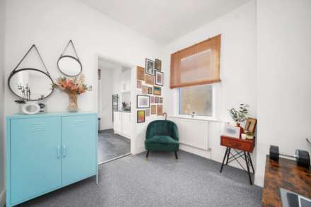 Thornhill Road, Leyton, E10, Image 11