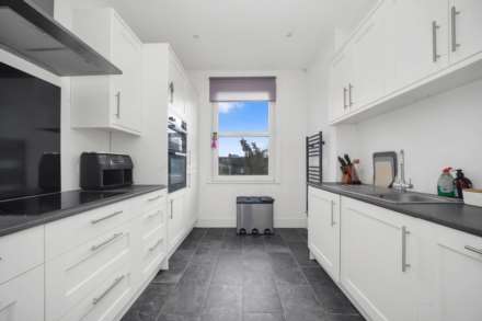 Thornhill Road, Leyton, E10, Image 13