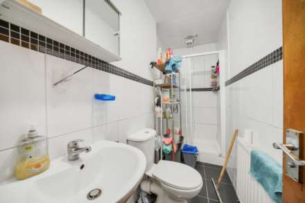 Capworth Street, Leyton, Image 7