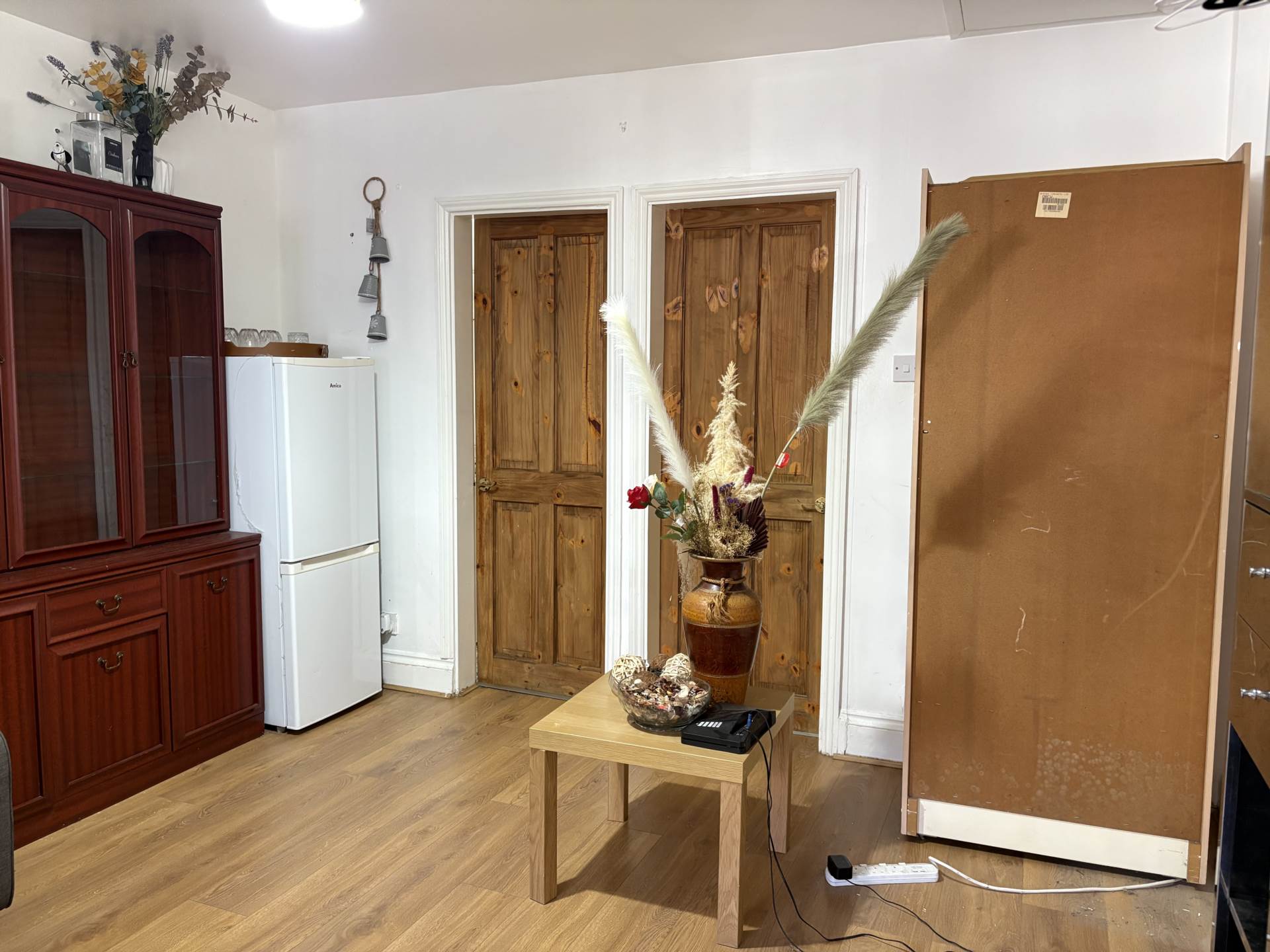 Barking Road, Canning Town, E13, Image 4