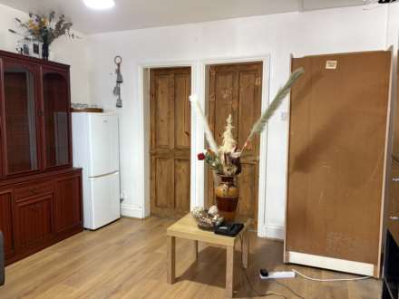 Barking Road, Canning Town, E13, Image 4