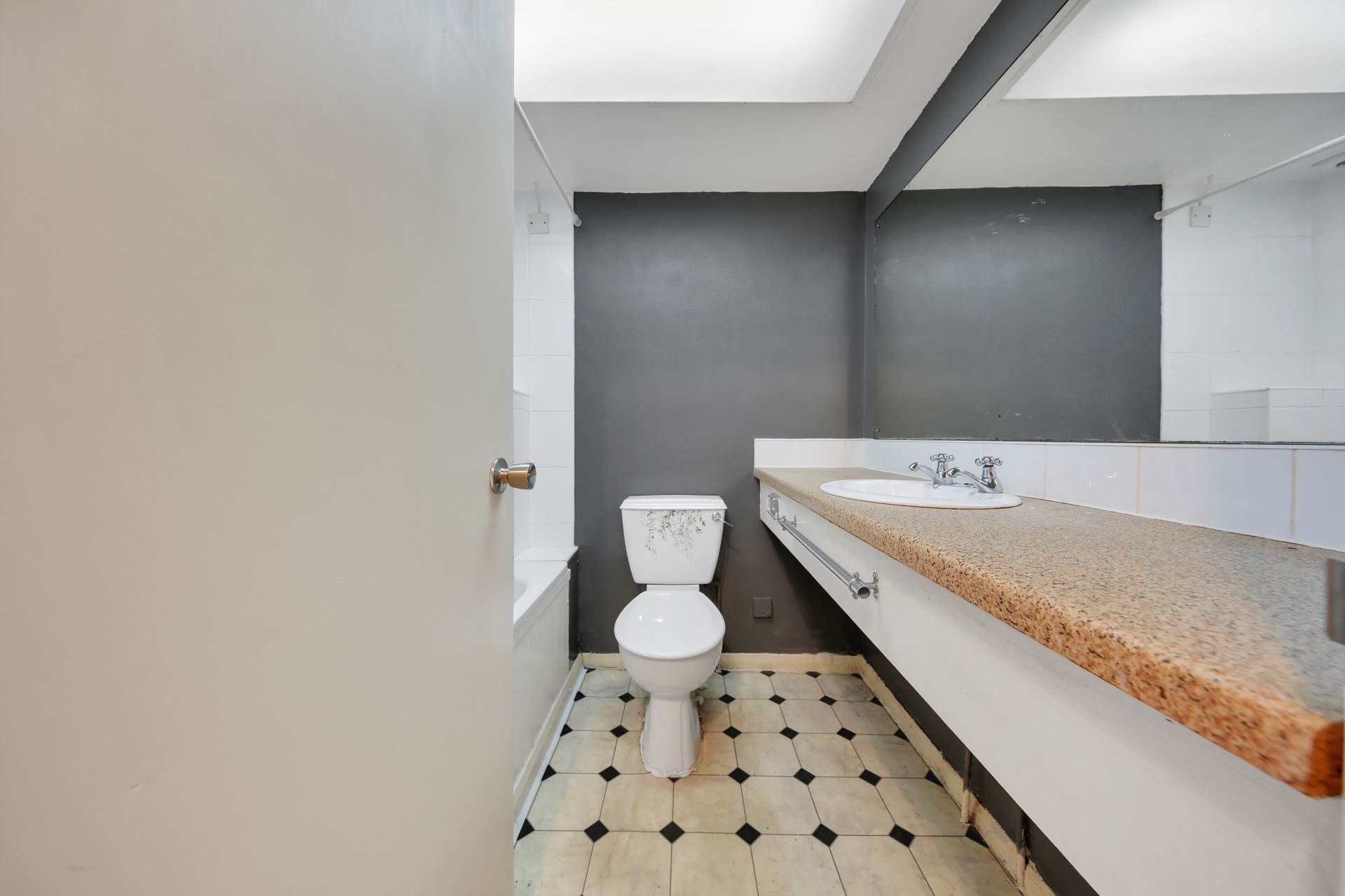 Queenswood Gardens, Leytonstone, Image 11