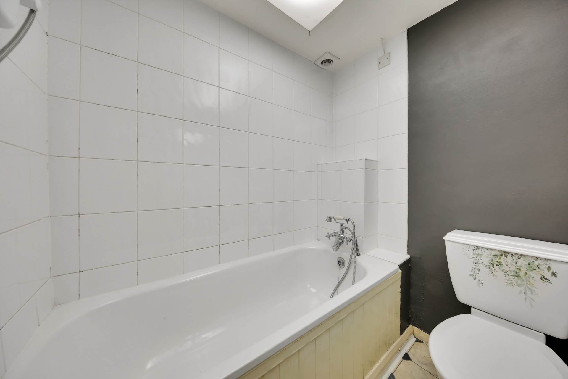 Queenswood Gardens, Leytonstone, Image 12