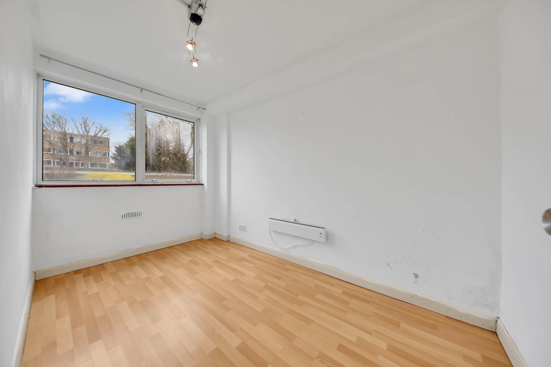 Queenswood Gardens, Leytonstone, Image 8