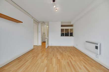 Queenswood Gardens, Leytonstone, Image 5