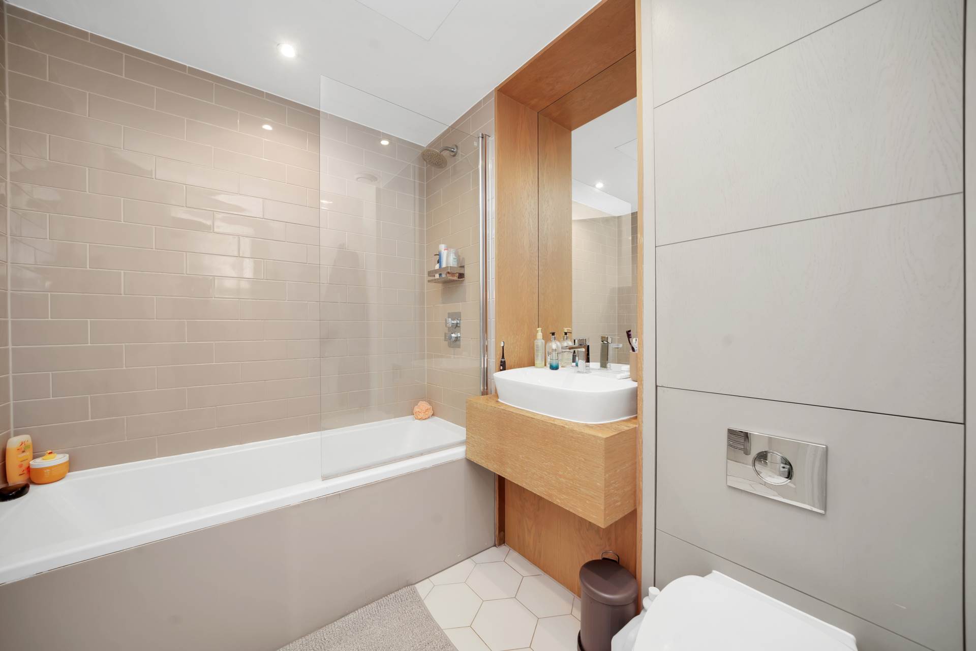 Ruckholt Road Rookery Court, Leyton, E10, Image 8