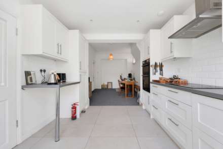 Thornhill Road, Leyton, E10, Image 10