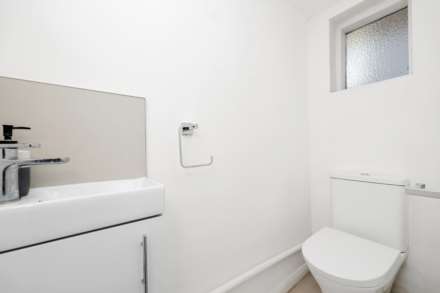 Thornhill Road, Leyton, E10, Image 12