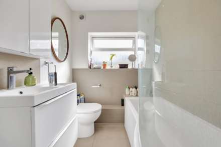 Thornhill Road, Leyton, E10, Image 13