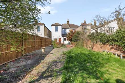 Thornhill Road, Leyton, E10, Image 16