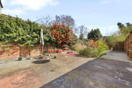 Thornhill Road, Leyton, E10, Image 17