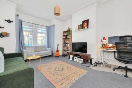 Thornhill Road, Leyton, E10, Image 2