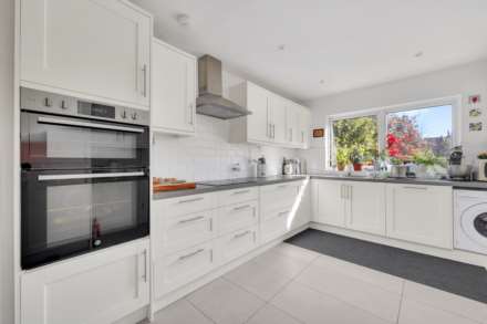 Thornhill Road, Leyton, E10, Image 7