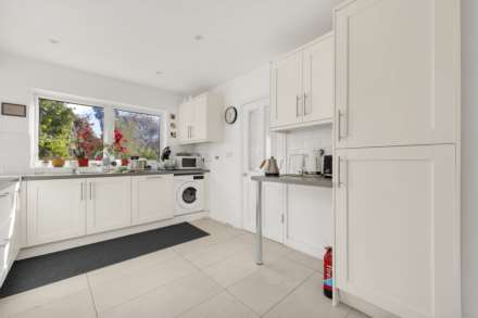 Thornhill Road, Leyton, E10, Image 8