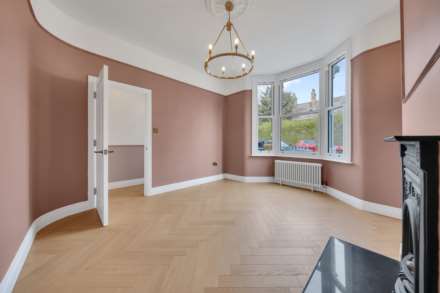 Langthorne Road, Leytonstone, E11, Image 4