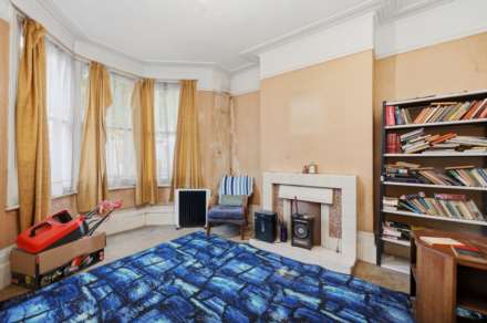 Chertesy Road, Leytonstone, E11