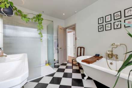 Elsham Road, London, E11, Image 18