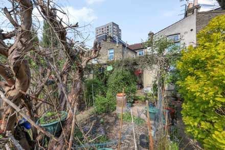 First Avenue, London, E17, Image 14