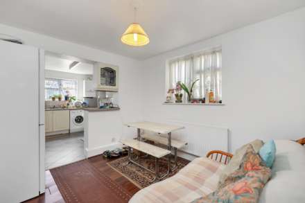 First Avenue, London, E17, Image 4