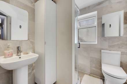 First Avenue, London, E17, Image 7