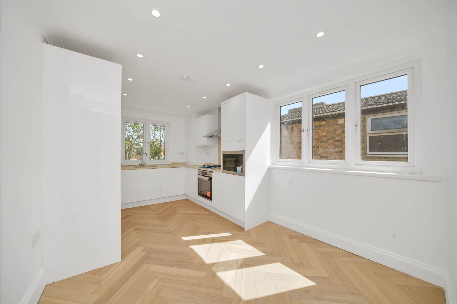 Woodhouse Road, Leytonstone, E11, Image 7