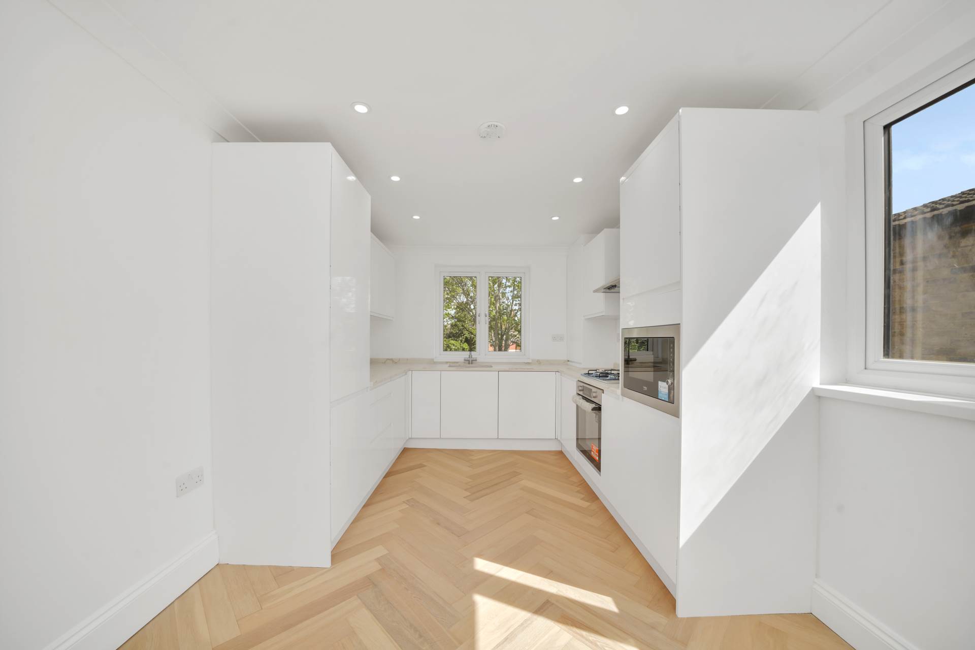 Woodhouse Road, Leytonstone, E11, Image 9