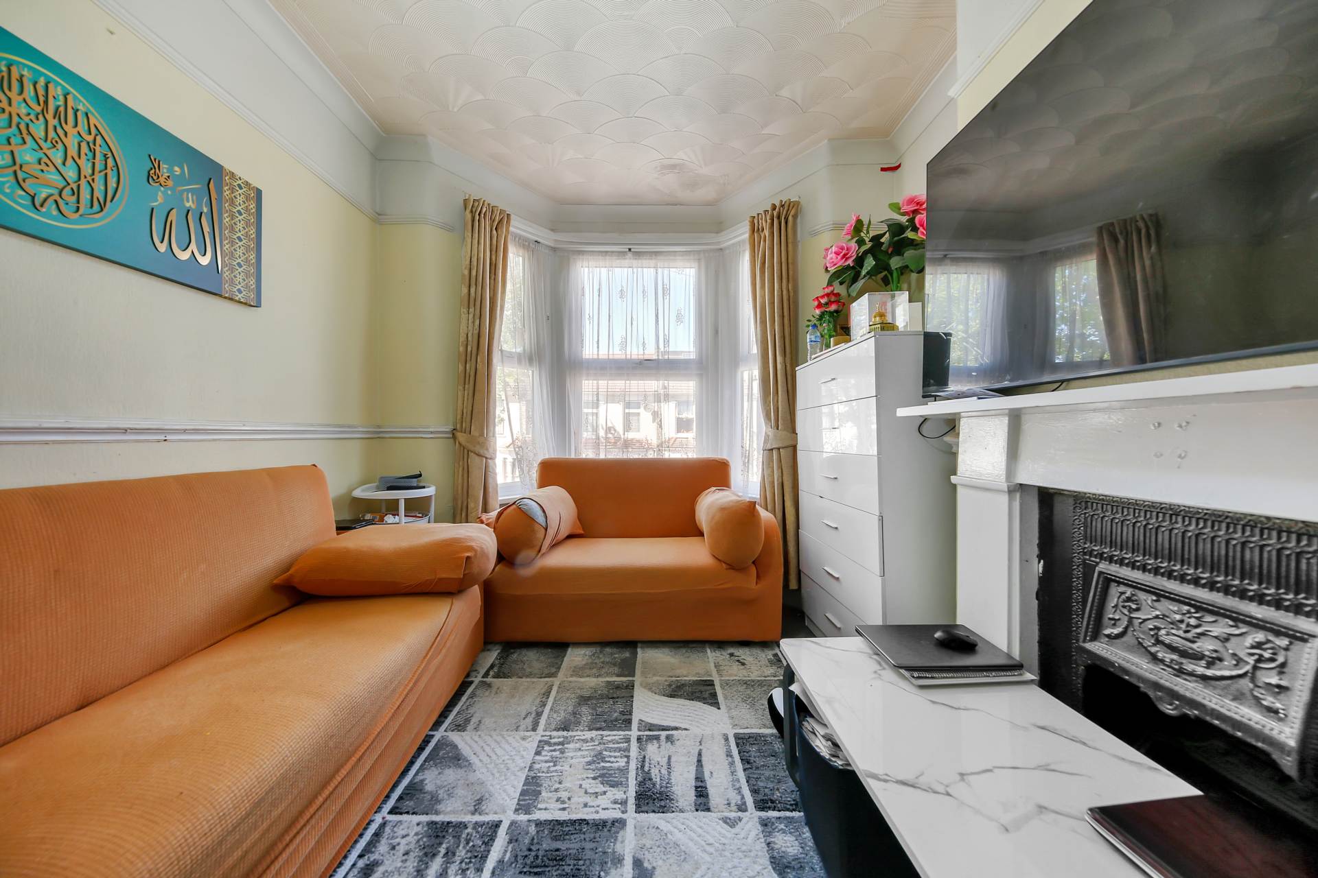 Strone Road, London, Image 11