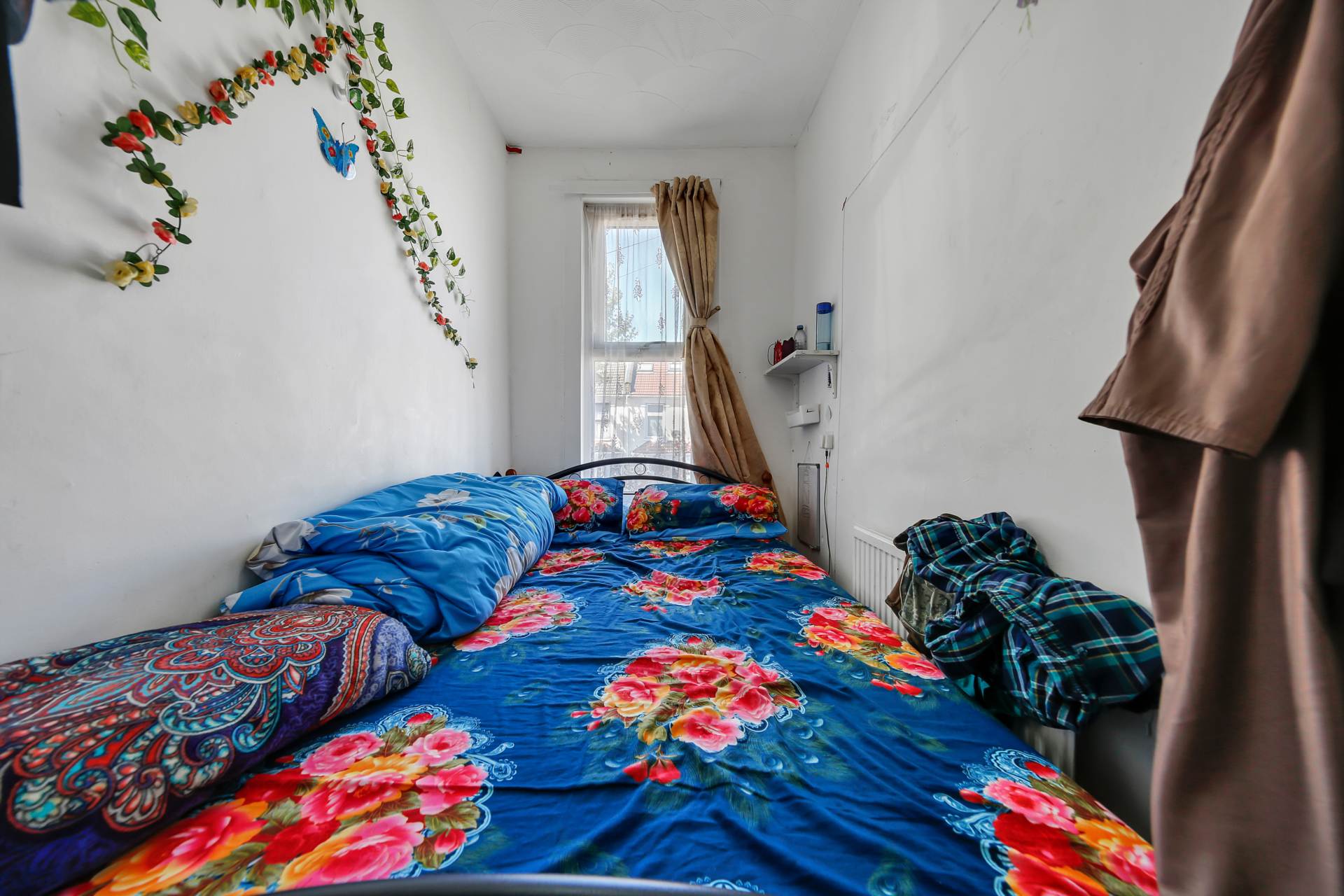 Strone Road, London, Image 14