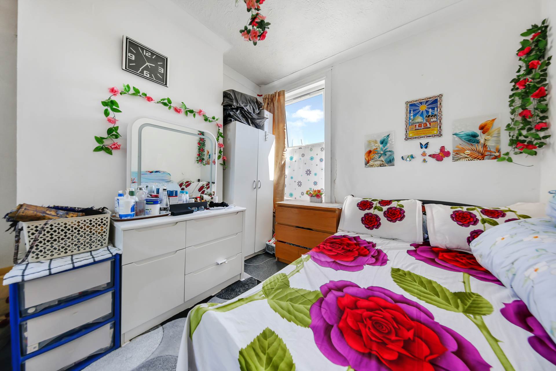 Strone Road, London, Image 9