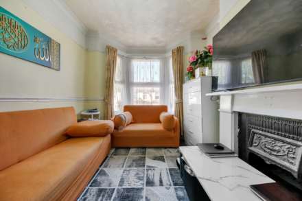 Strone Road, London, Image 11
