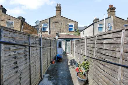 Strone Road, London, Image 15