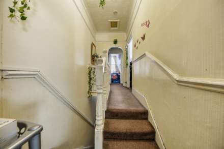 Strone Road, London, Image 6