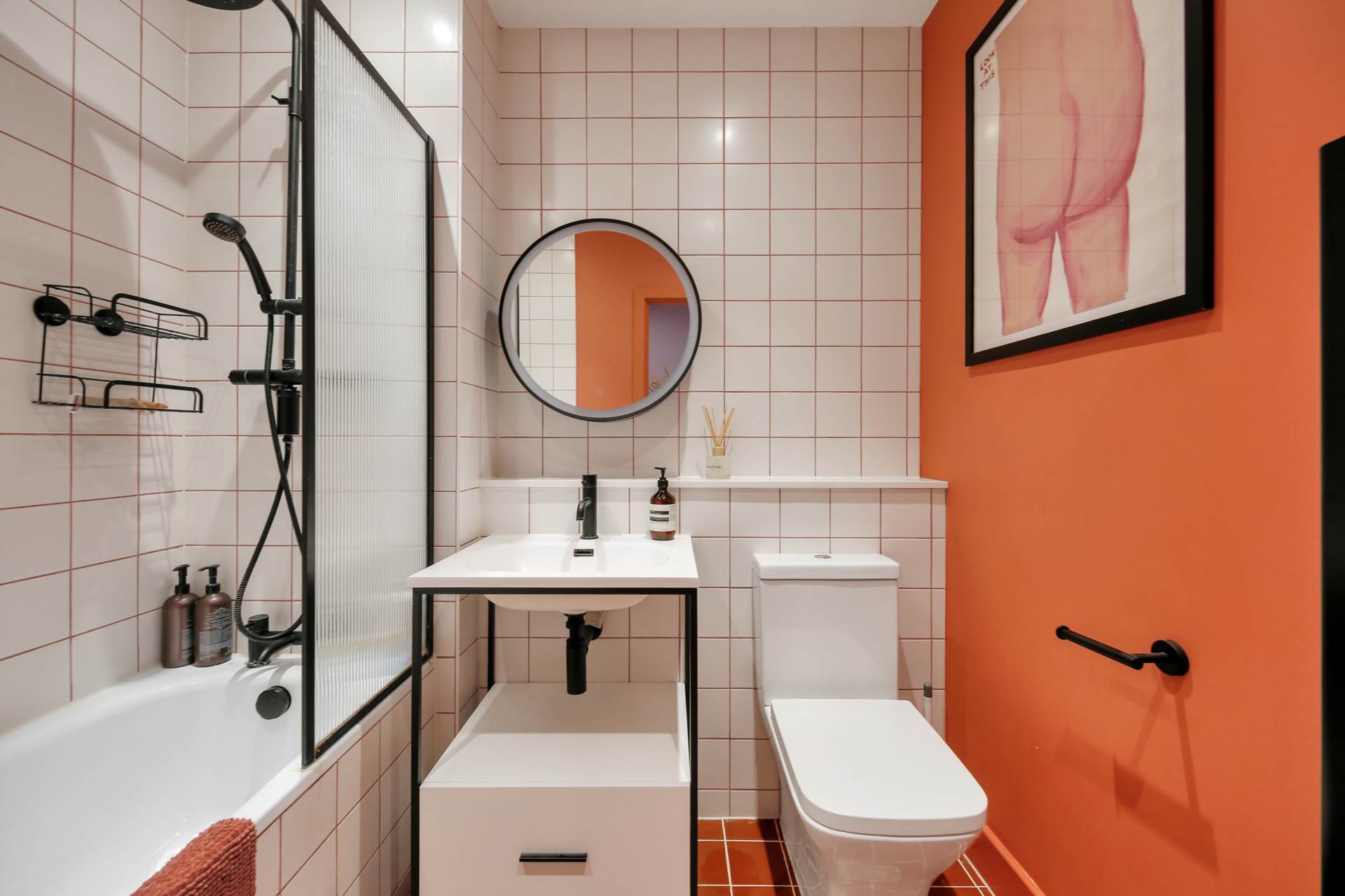 High Road, London, E10, Image 19