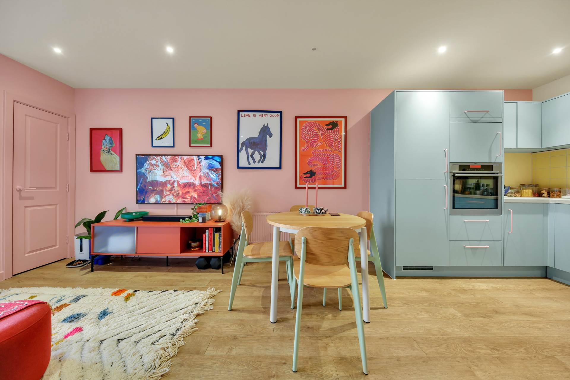High Road, London, E10, Image 8