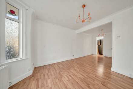 Park Road, Leyton, E10, Image 3