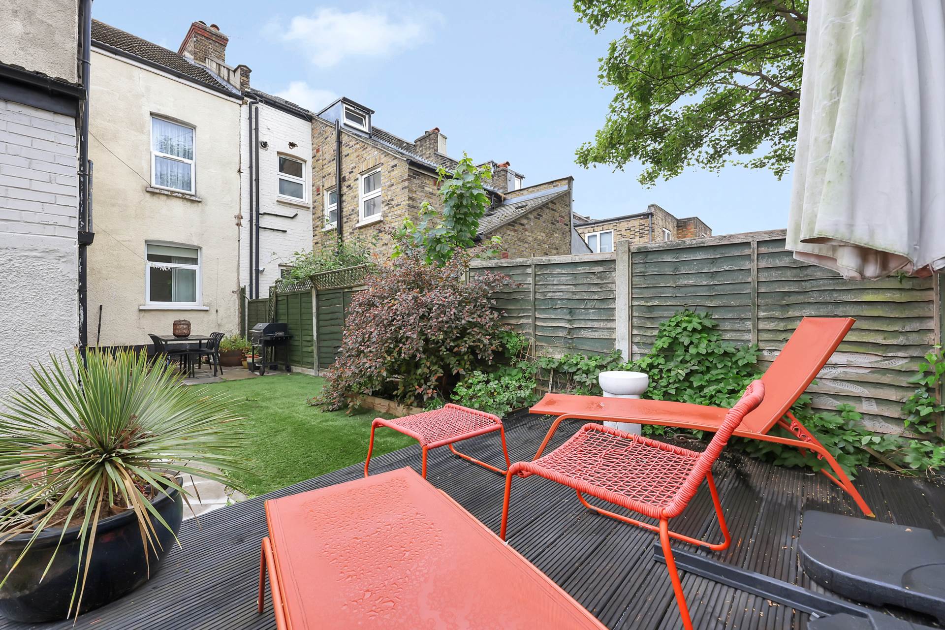 High Road Leyton, London, E15, Image 11